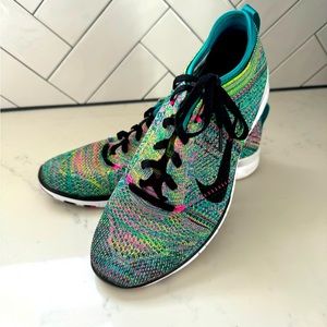 Flyknit training shoes